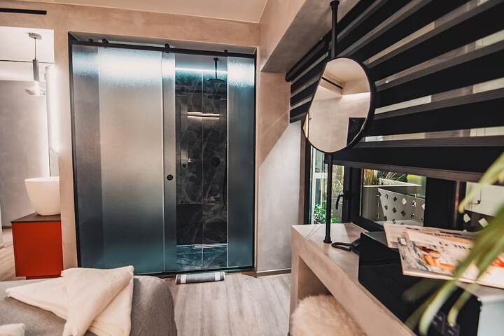 Room 3 of 49