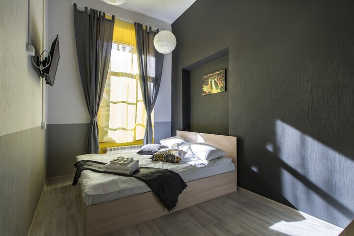 Room 7 of 17