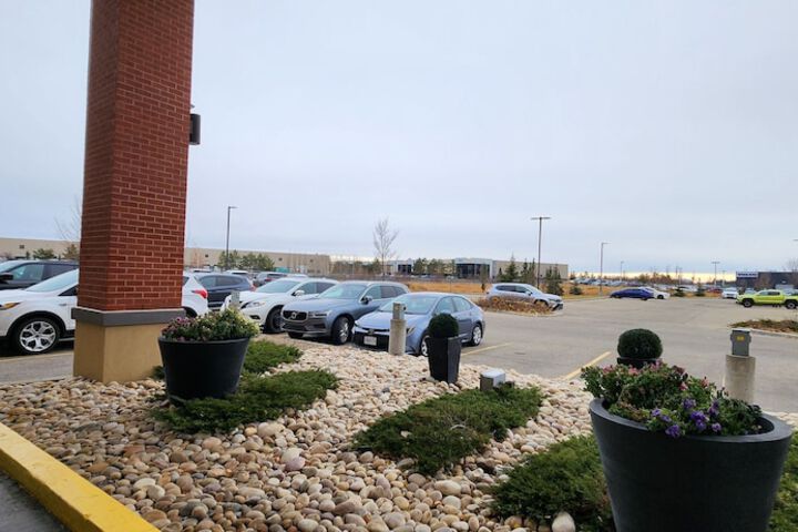 Hotel Exterior 29 of 29