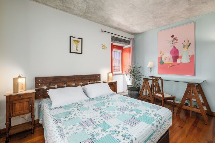 Room 3 of 120