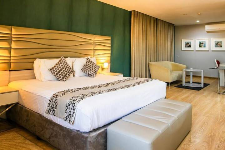 Room 5 of 31