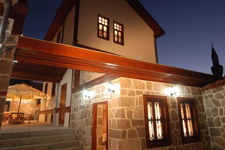 Hotel Exterior 15 of 16
