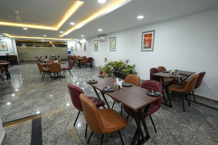 Dining 30 of 73