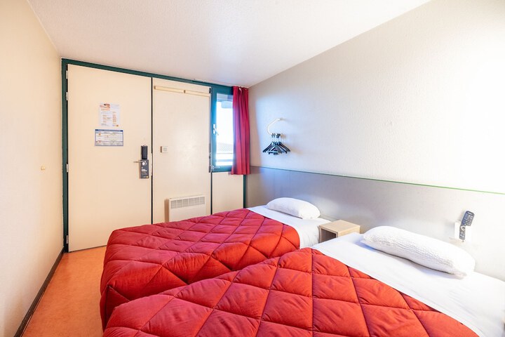 Room 7 of 31