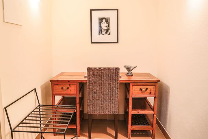 Room 14 of 65