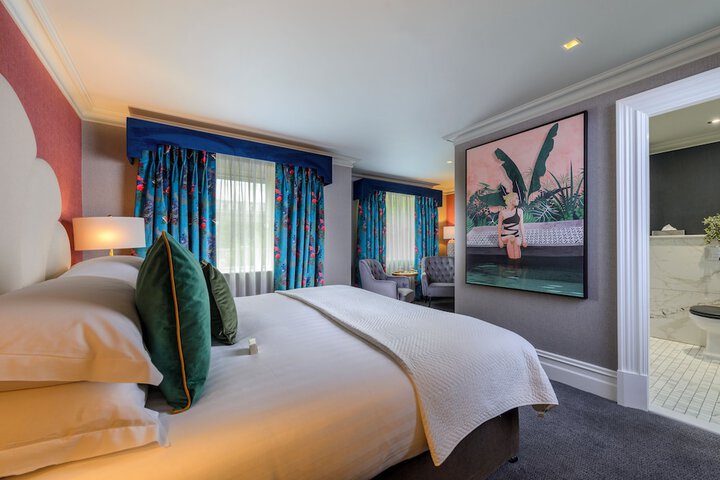Room 9 of 50