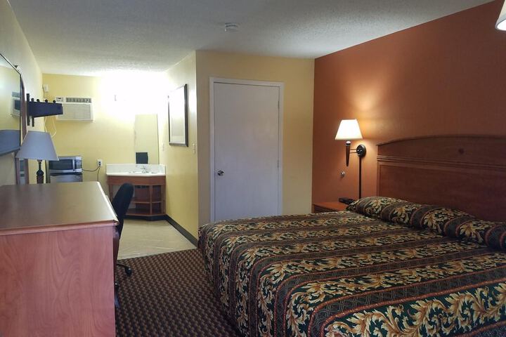 Room 16 of 27