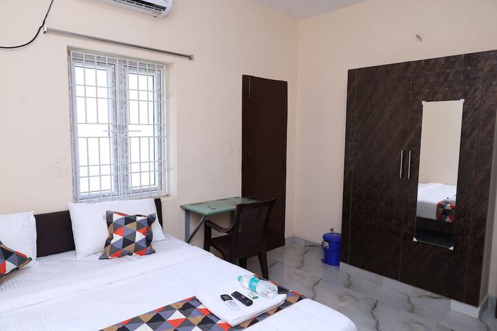 Room 8 of 24