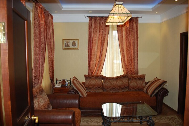 Room 7 of 50