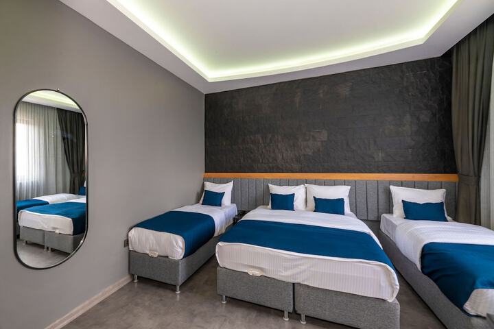 Room 17 of 60