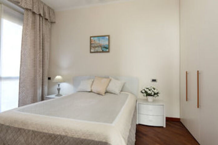 Room 185 of 450