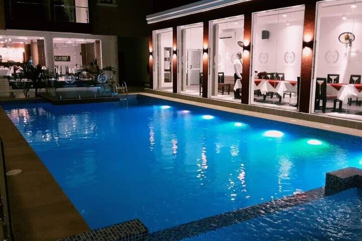 Pool 14 of 49