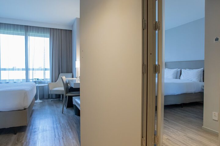 Room 15 of 141