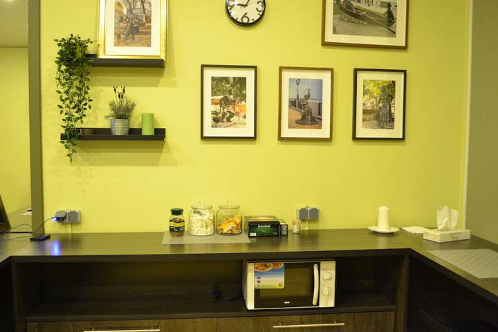 Breakfast/Coffee Service 26 of 33