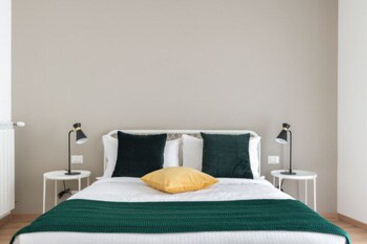 Room 9 of 25
