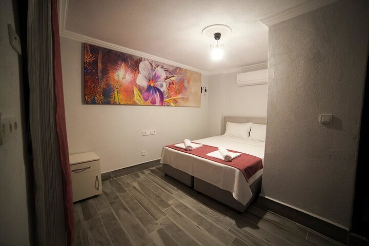 Room 15 of 24