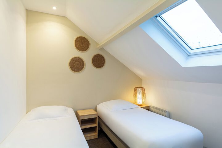 Room 25 of 64