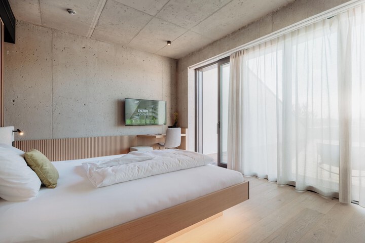 Room 20 of 107