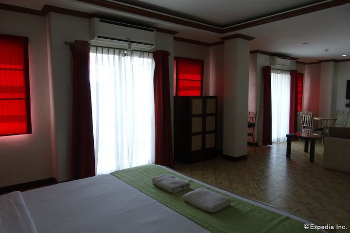 Room 15 of 46