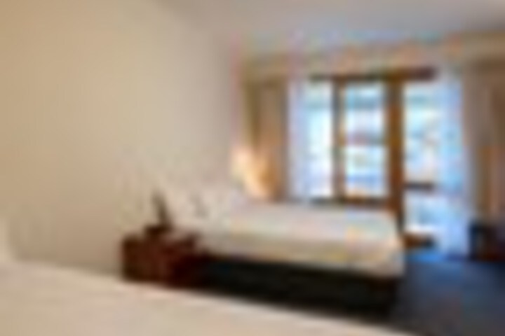 Room 47 of 210