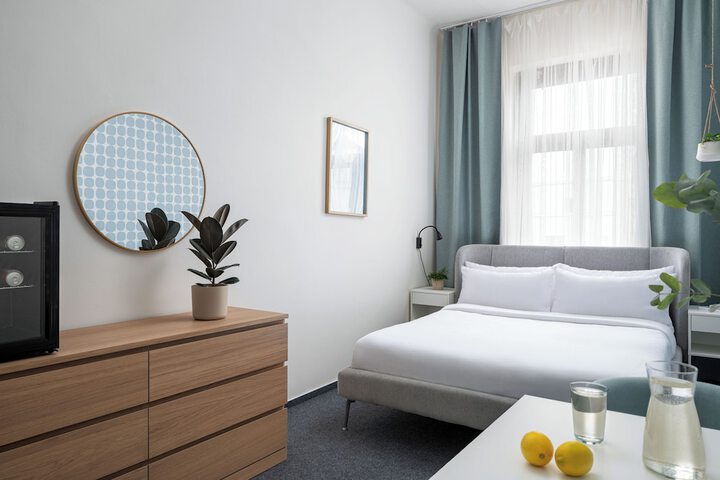 Room 2 of 51