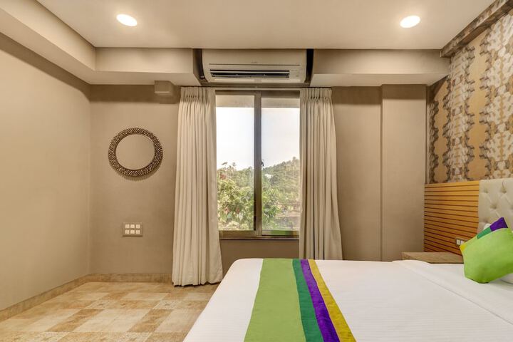 Room 20 of 35