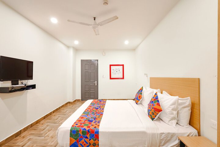 Room 14 of 30