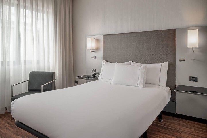 Room 21 of 57
