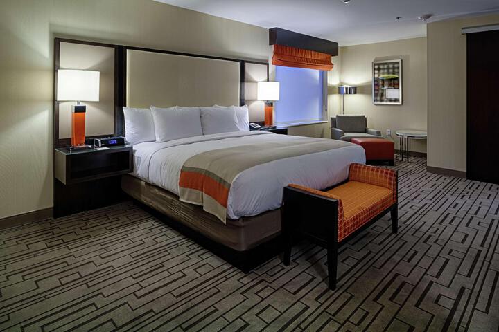 1 King Bed (7 of 11)