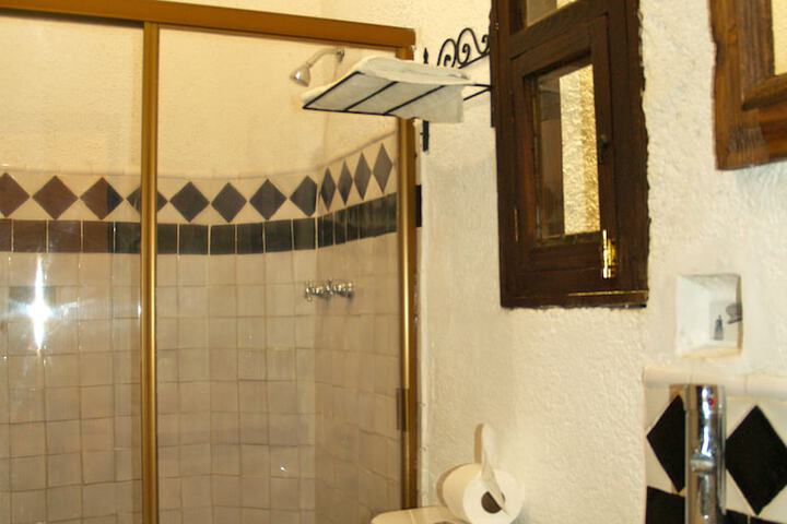 Room 24 of 54