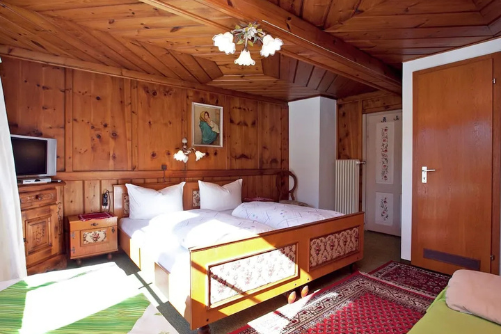 Pretty Holiday Home in Uderns Near Ski Area