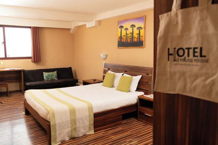 Room 32 of 72