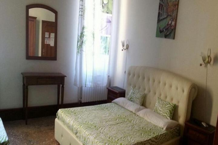 Image of CA CONTARINI