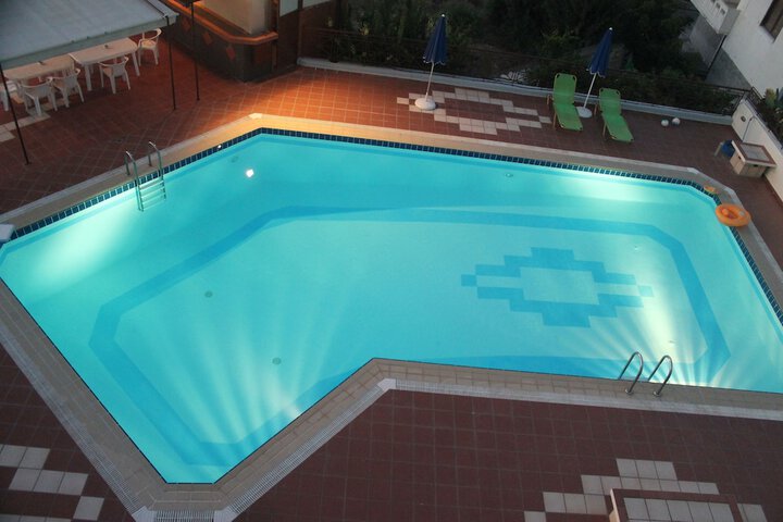 Hotel with Pool