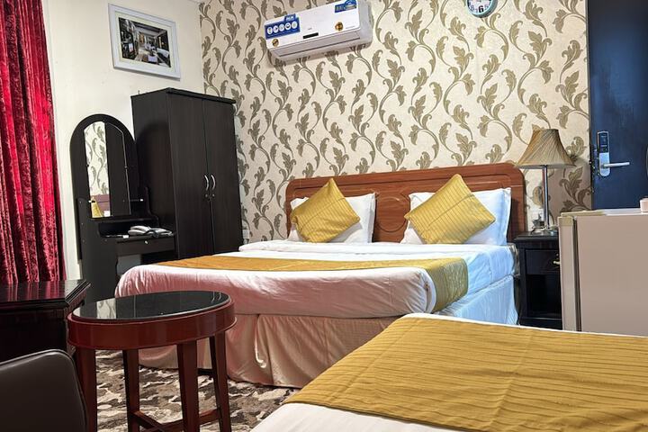 Room 10 of 49