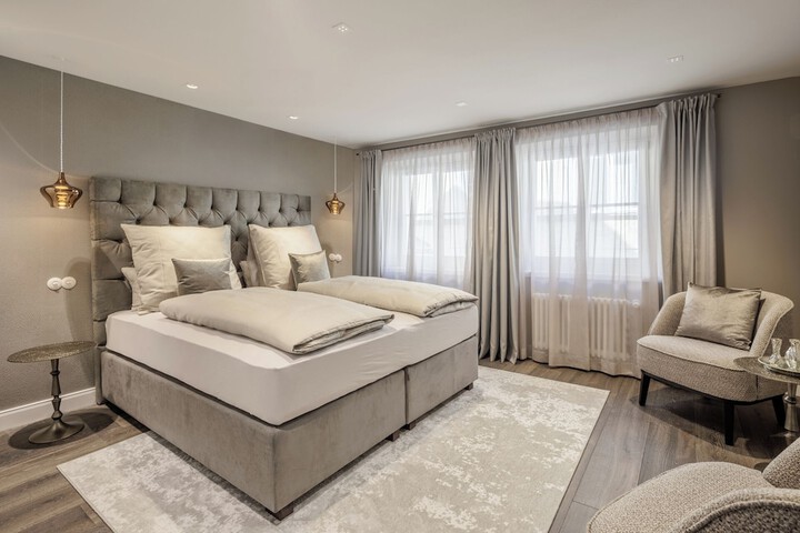 Room 32 of 82