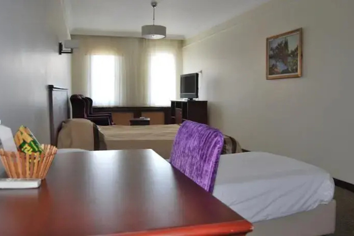 Room 3 of 9