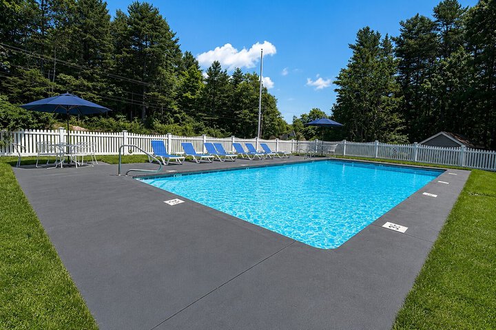 Pool Hotel