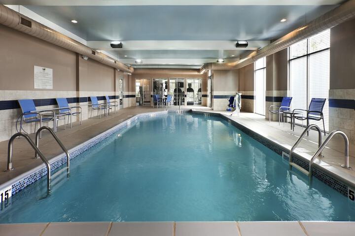 Pool Hotel