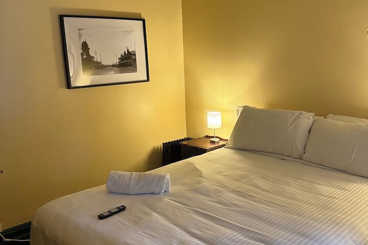 Room 5 of 30