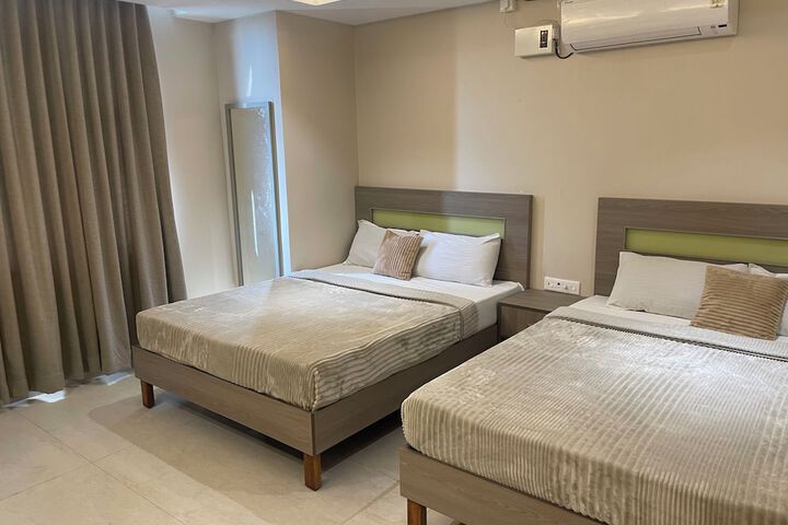 Room 17 of 37