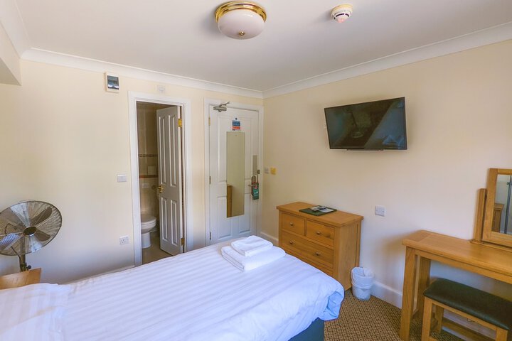 Room 5 of 57