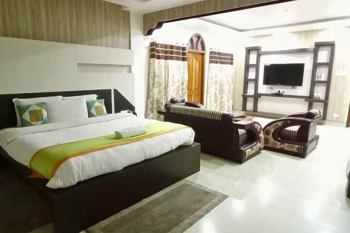 Room 32 of 104