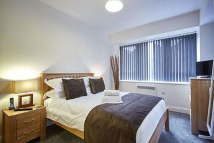 Room 10 of 27