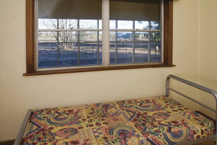 Room 9 of 28