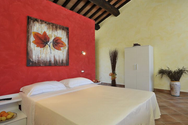 Room 4 of 32