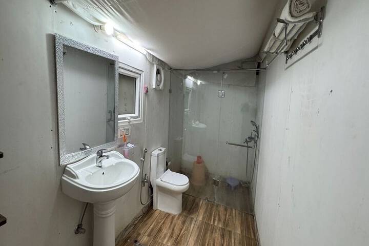 Room 34 of 55