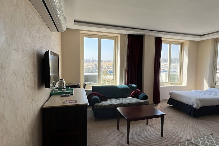 Room 5 of 49