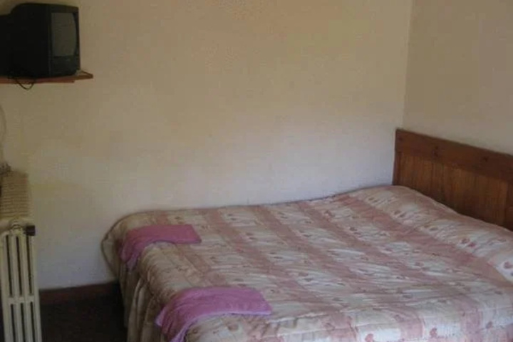 Room 2 of 9