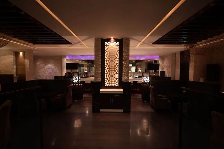 Lounge 74 of 92